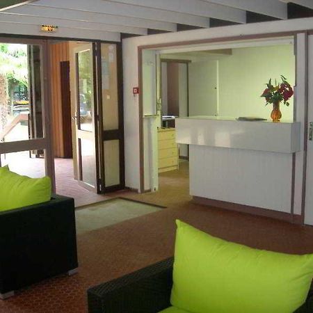 La Riviera Limousine Hotel บูลิ-ซัวร์-ดอร์ดองเน ภายนอก รูปภาพ